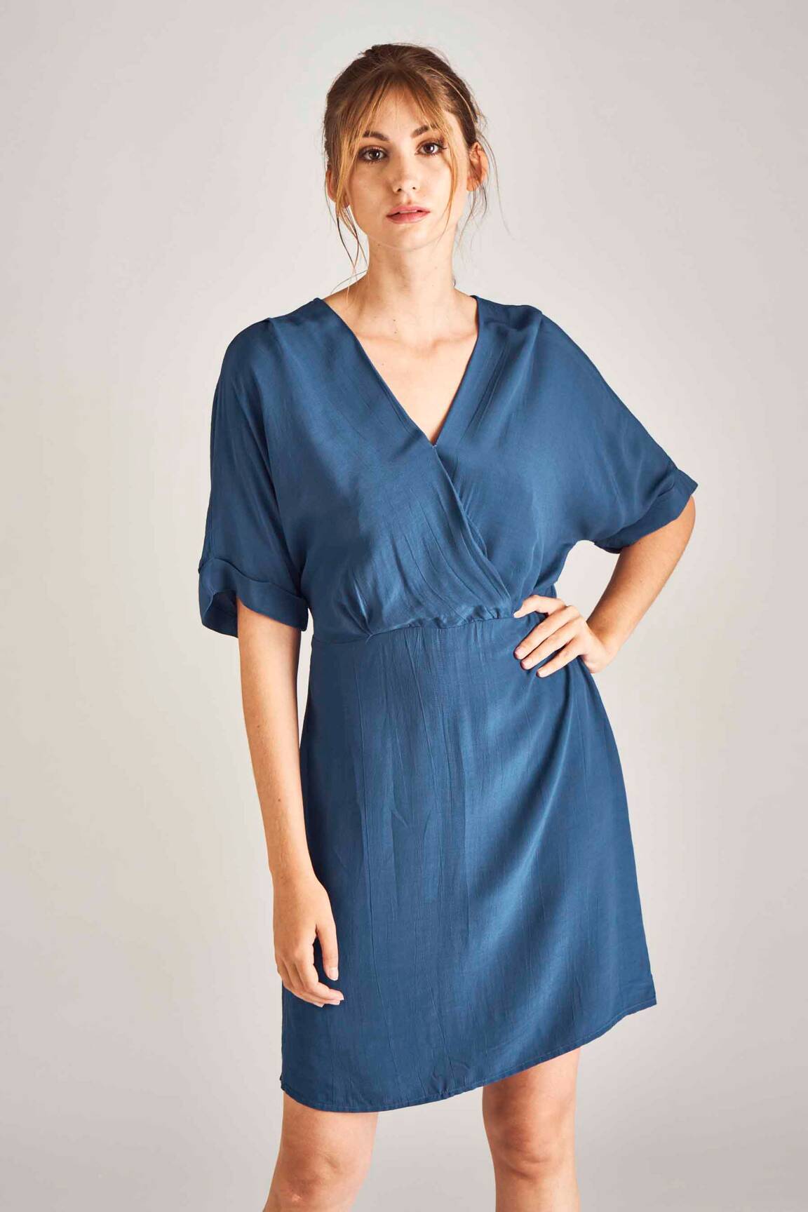 Pusilgių suknelė mėlyna VERO MODA moteris