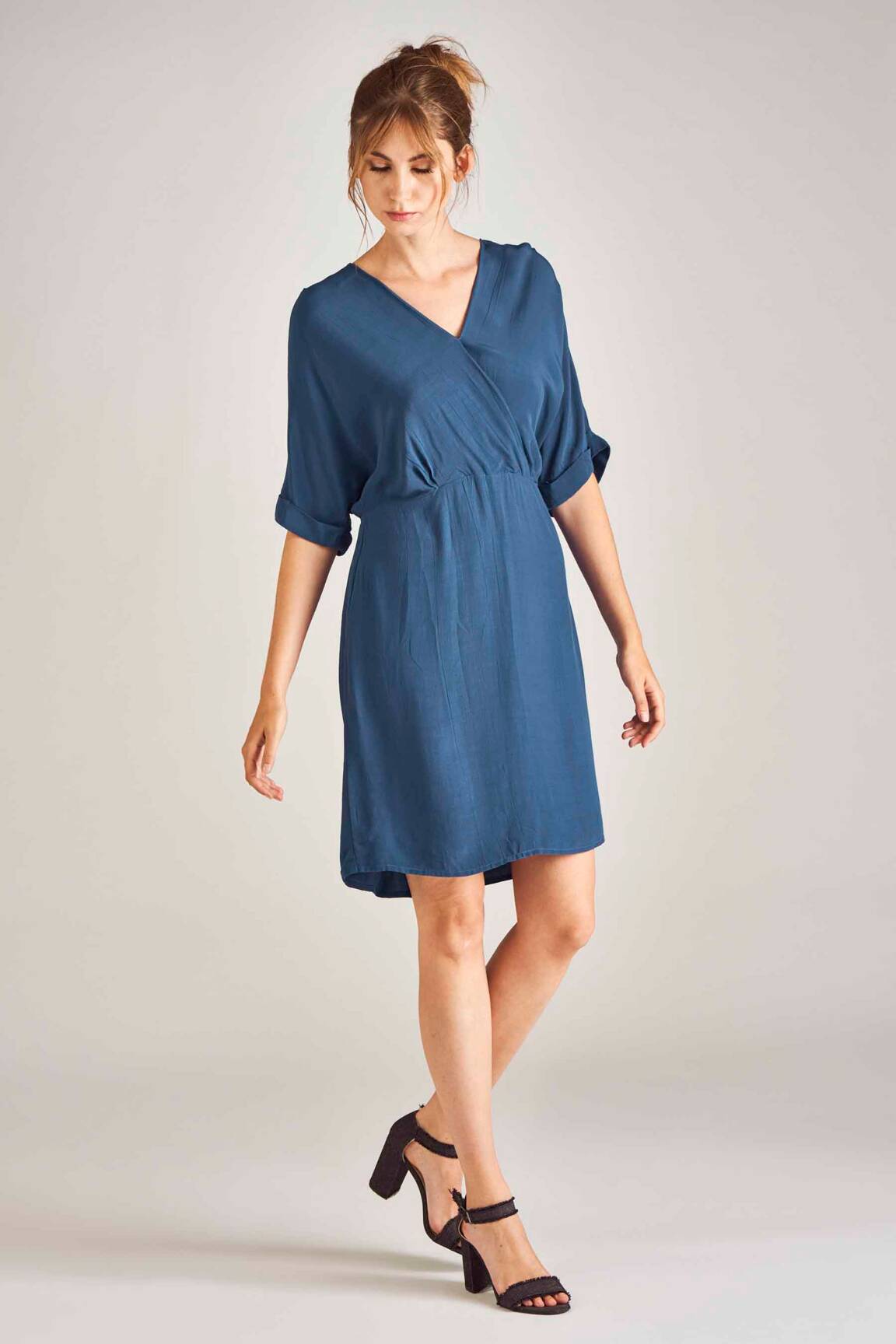 Pusilgių suknelė mėlyna VERO MODA moteris