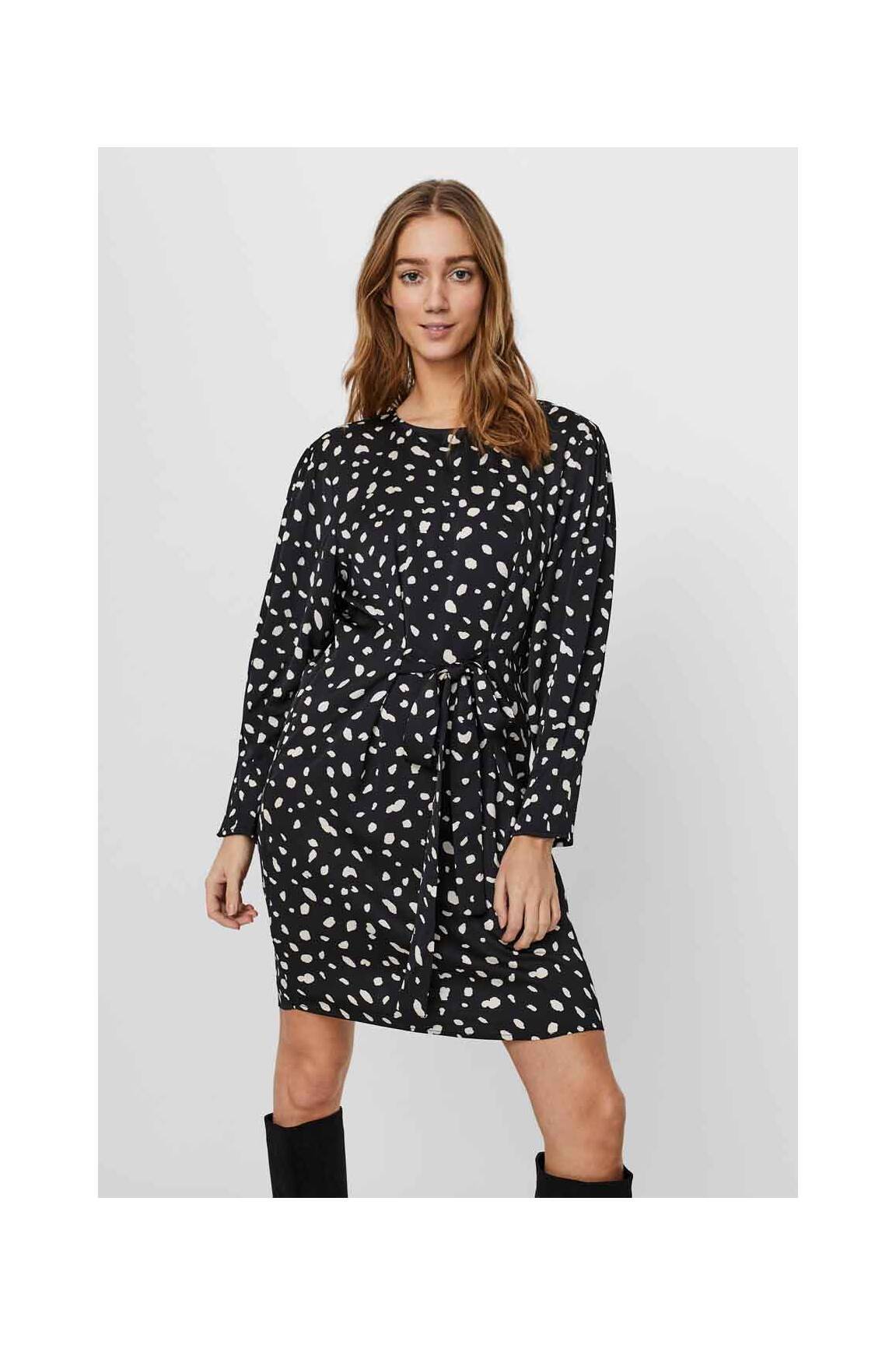 Pusilgių suknelė juodas VERO MODA moteris