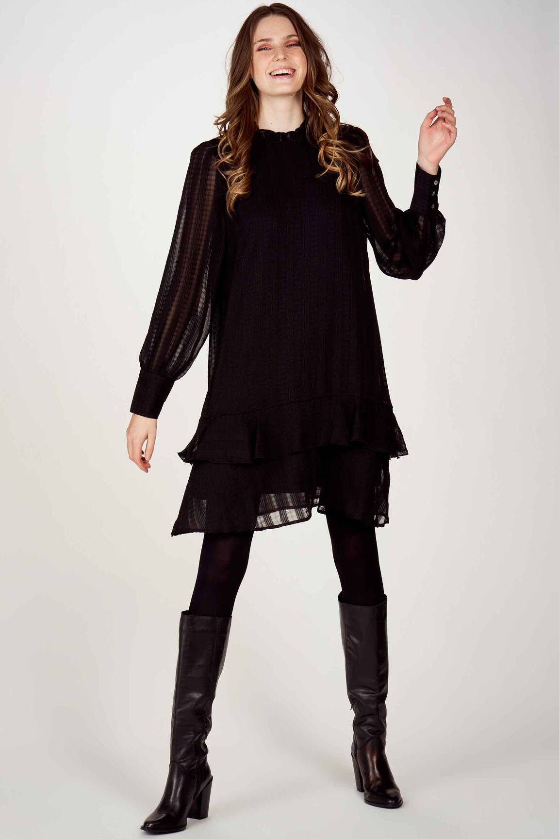 Pusilgių suknelė juodas VERO MODA moteris