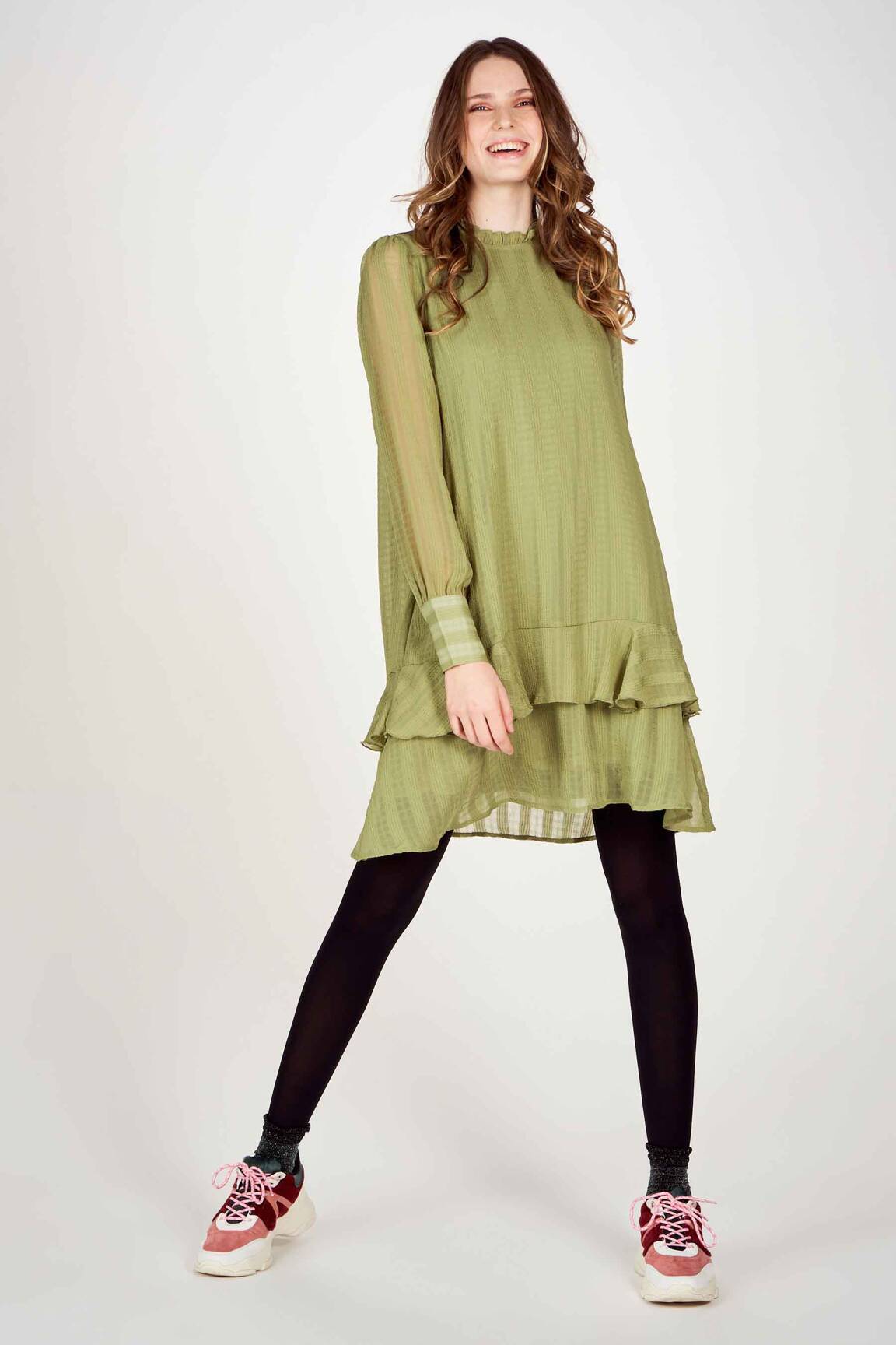Pusilgių suknelė žalias VERO MODA moteris