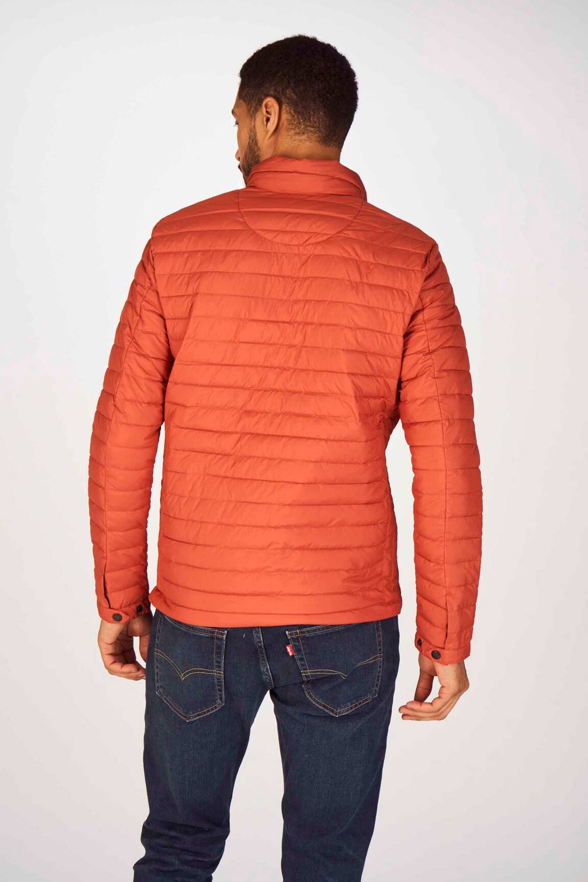 Pūkinė striukė oranžinė JACK & JONES vyras