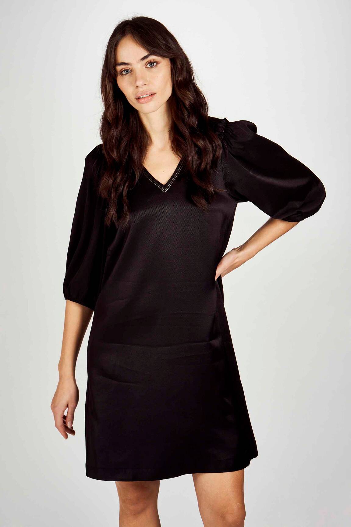 Pusilgių suknelė juodas ASTRID BLACK LABEL moteris
