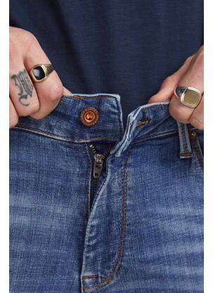 Lieknos džinsai mėlyna JACK & JONES vyras