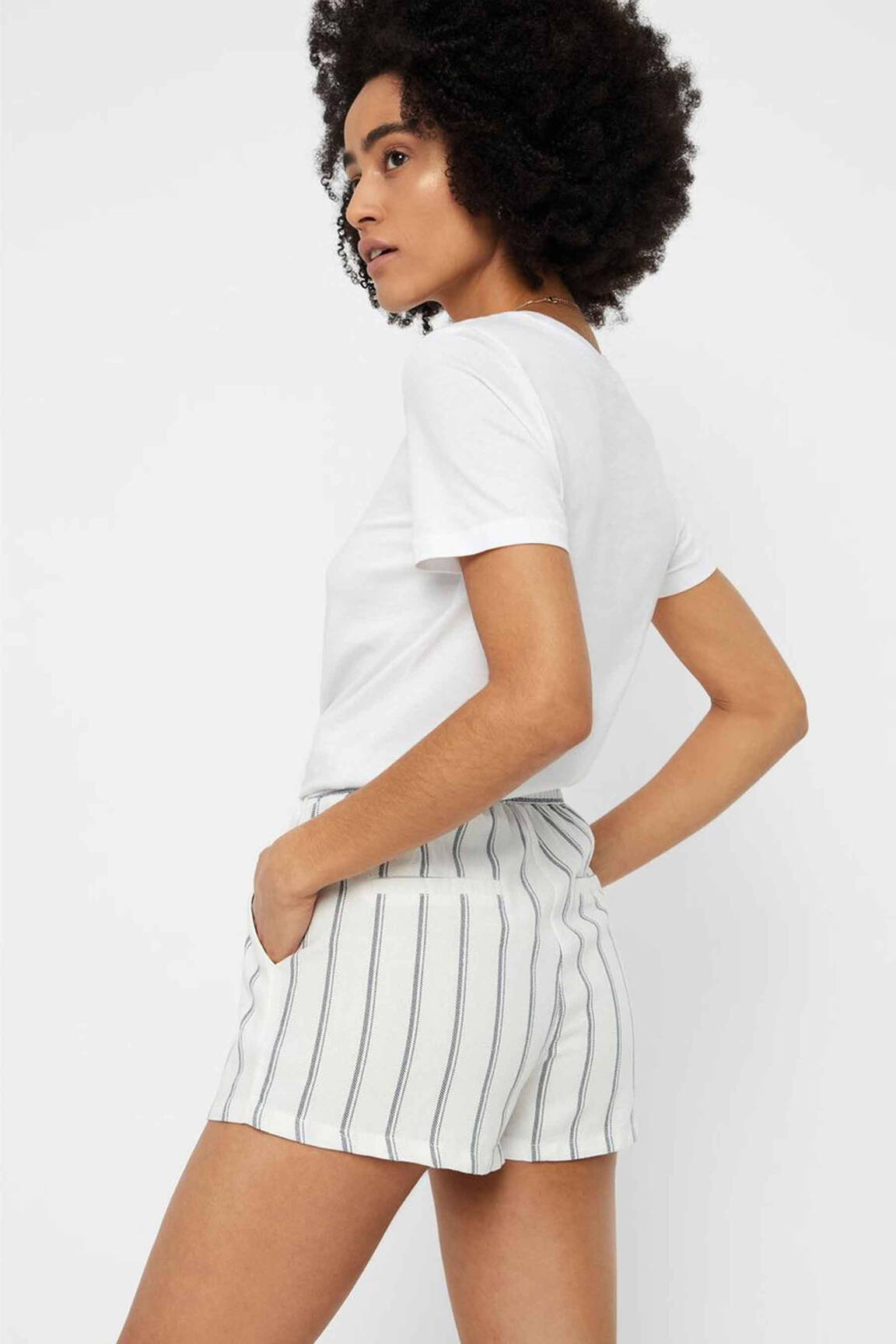 Šortas baltas VERO MODA moteris