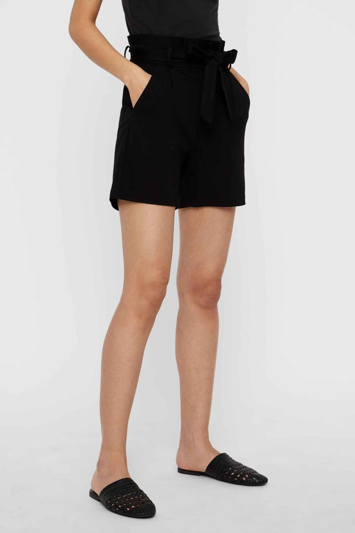 Šortas juodas VERO MODA moteris