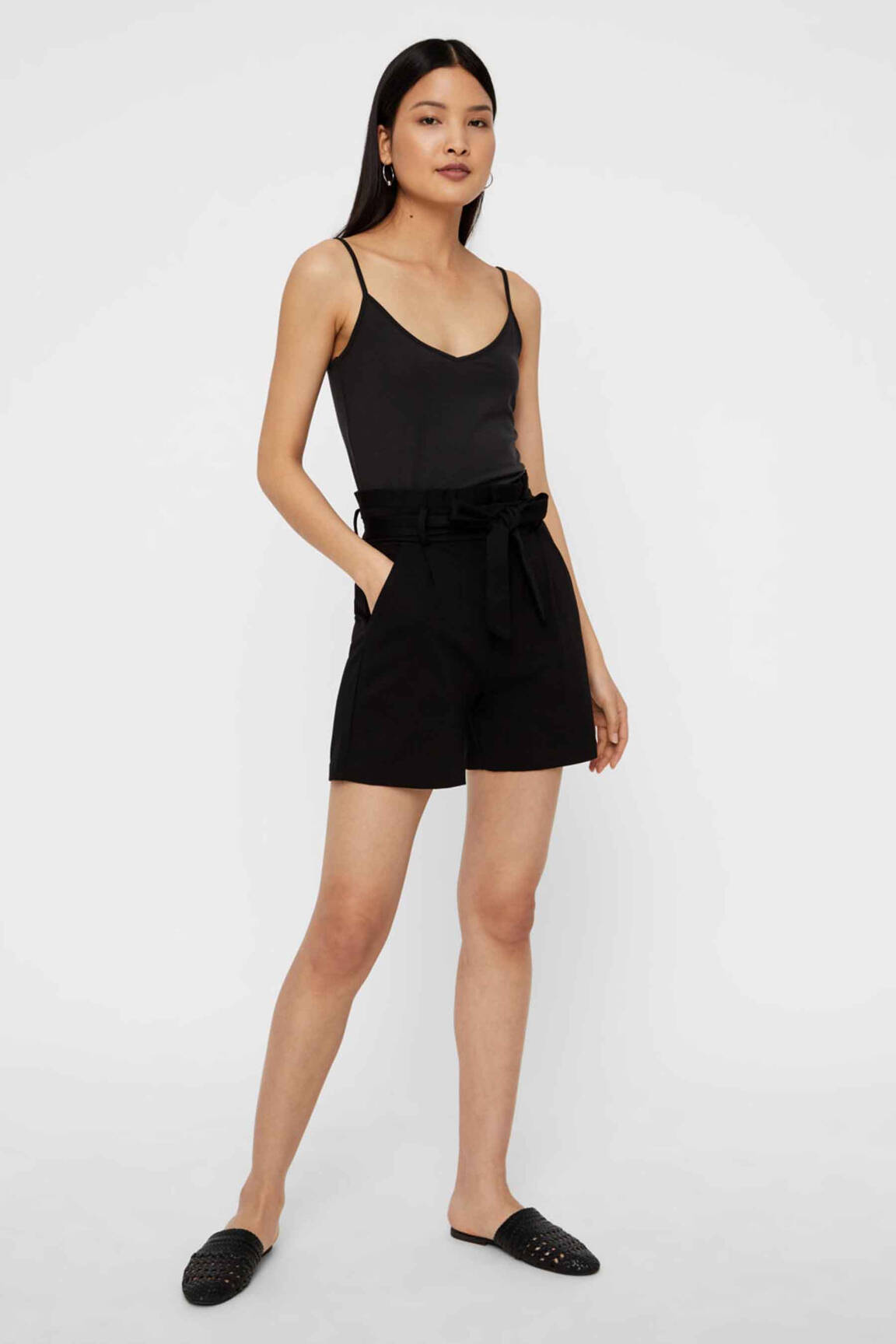 Šortas juodas VERO MODA moteris