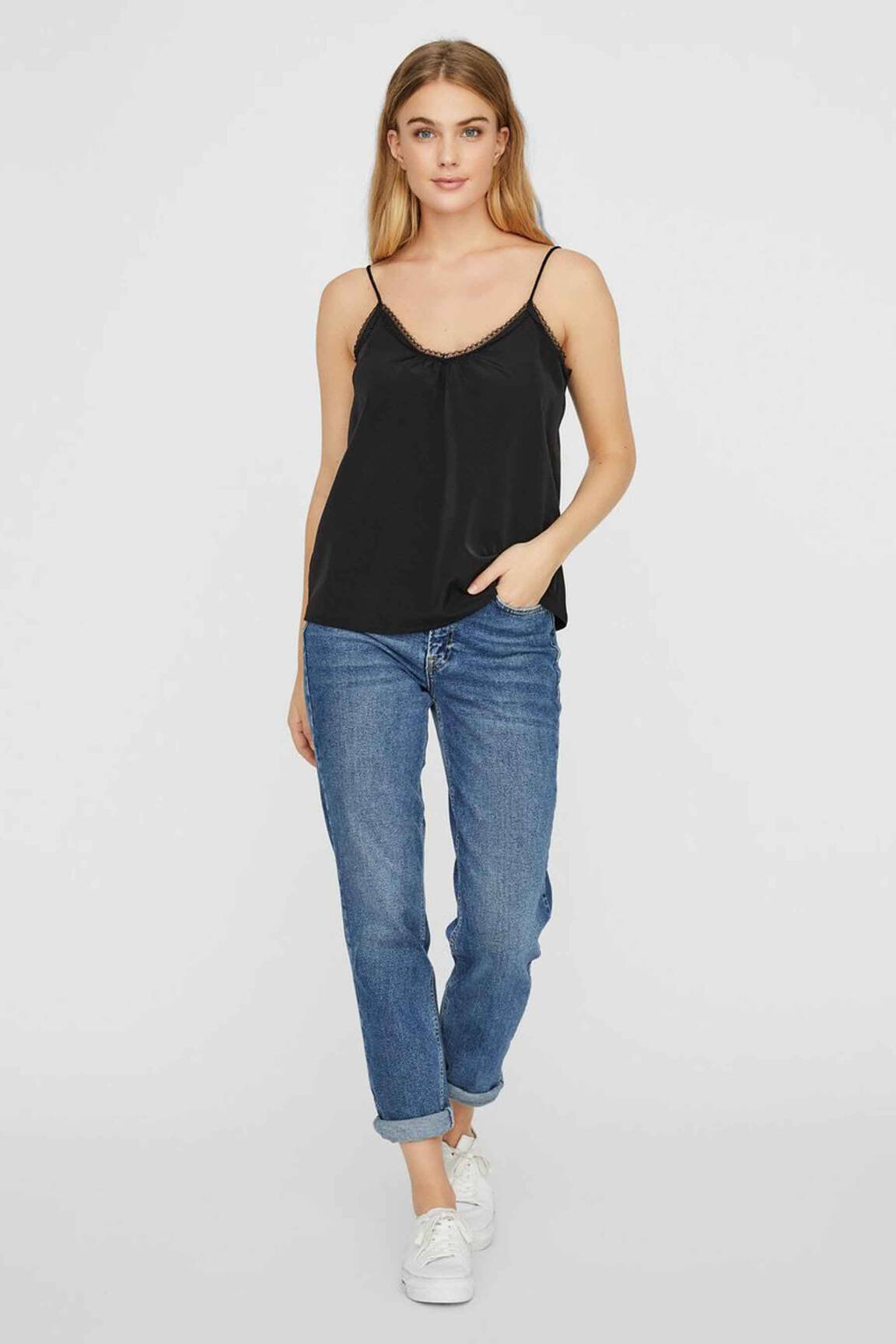 Moteriškas marškinys juodas VERO MODA moteris