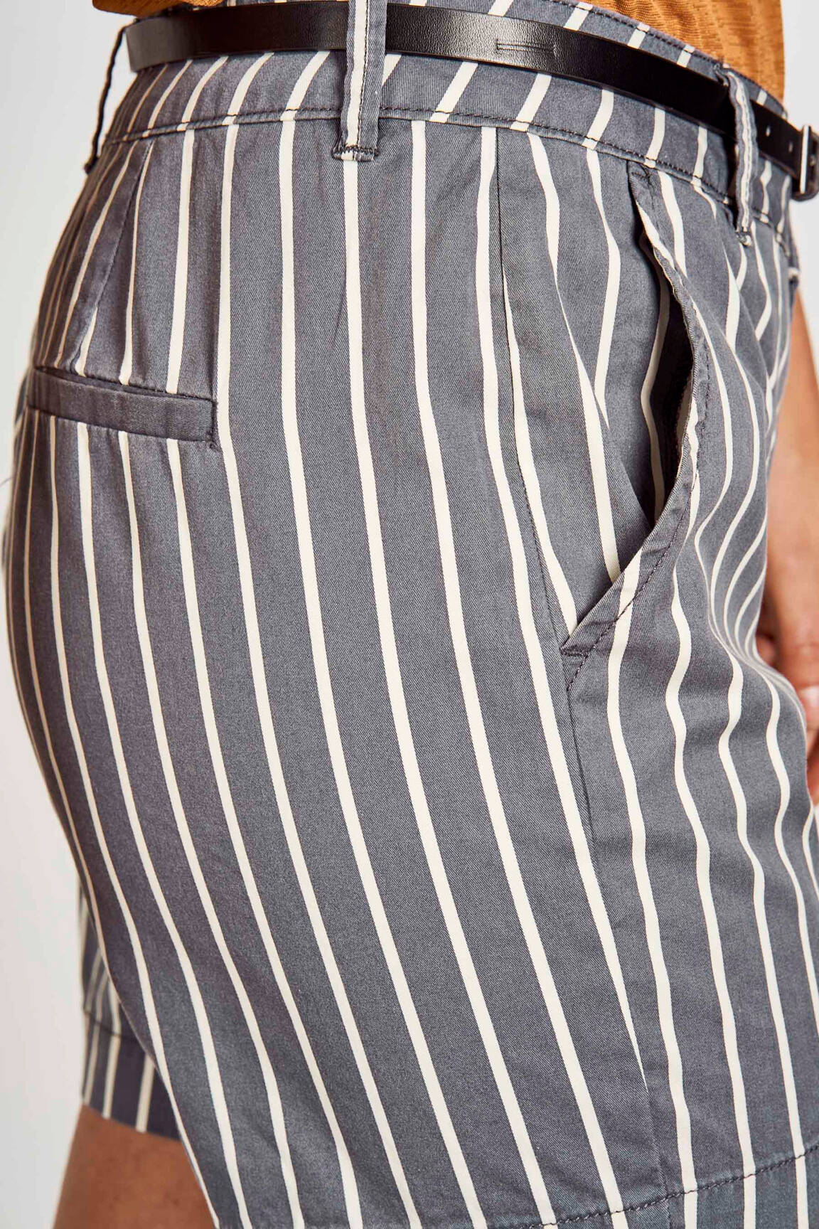 Šortas mėlyna VERO MODA moteris