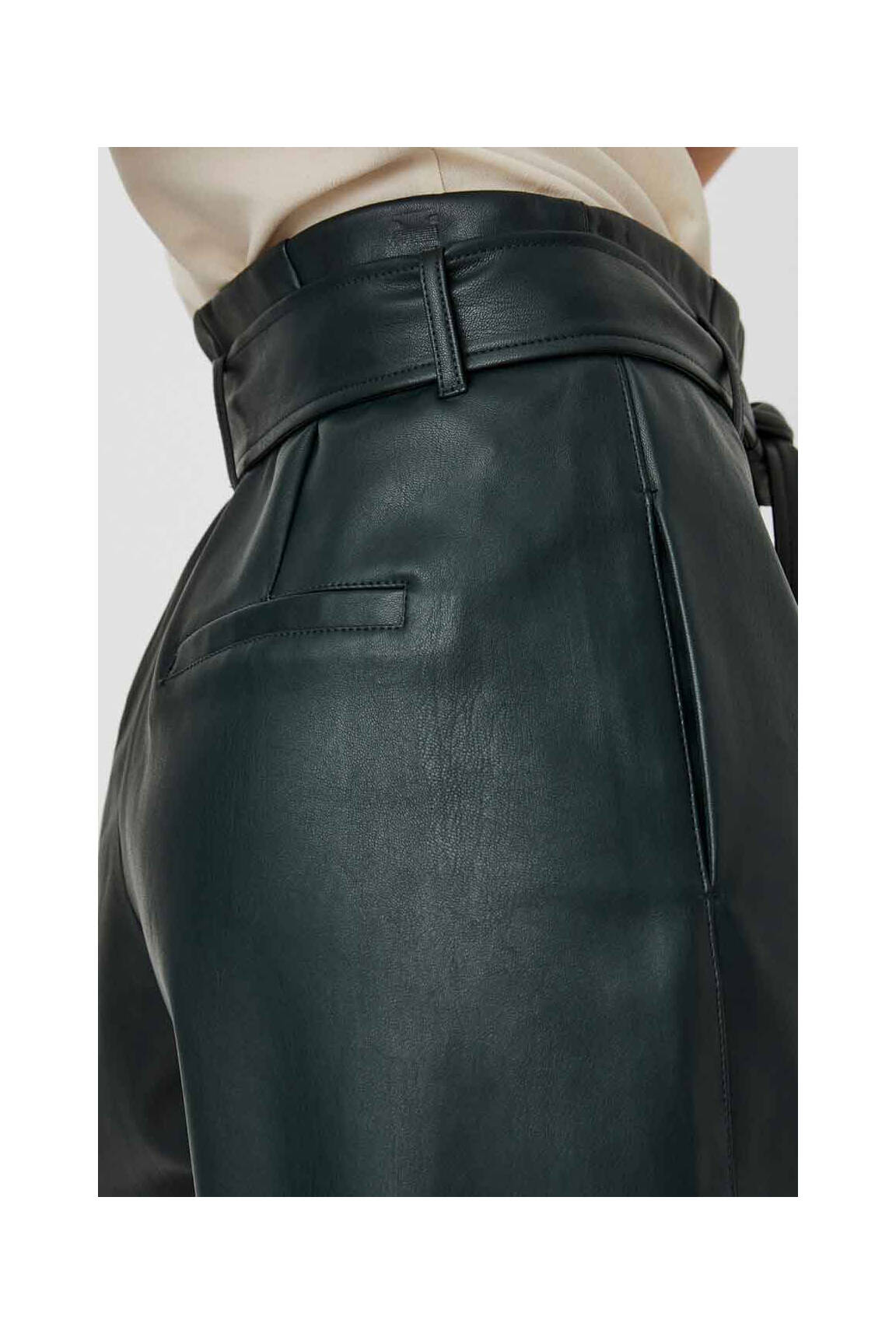 Bermudas žalias VERO MODA moteris