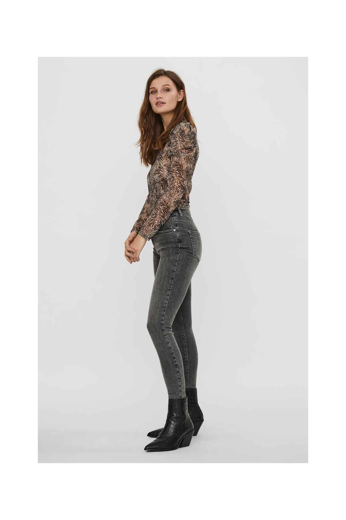 Lieknos džinsai pilka VERO MODA moteris