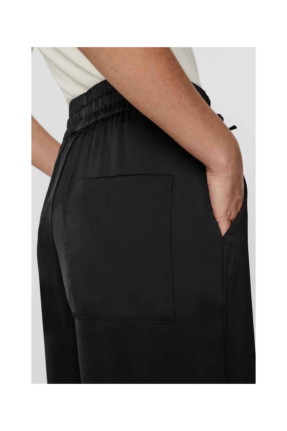 Platus kelnes juodas VERO MODA moteris