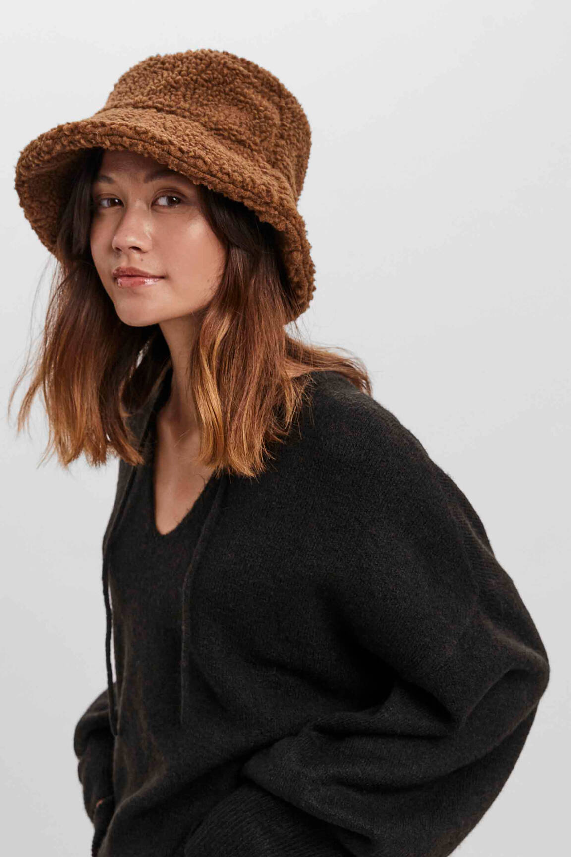 Skrybėlė rudas VERO MODA moteris