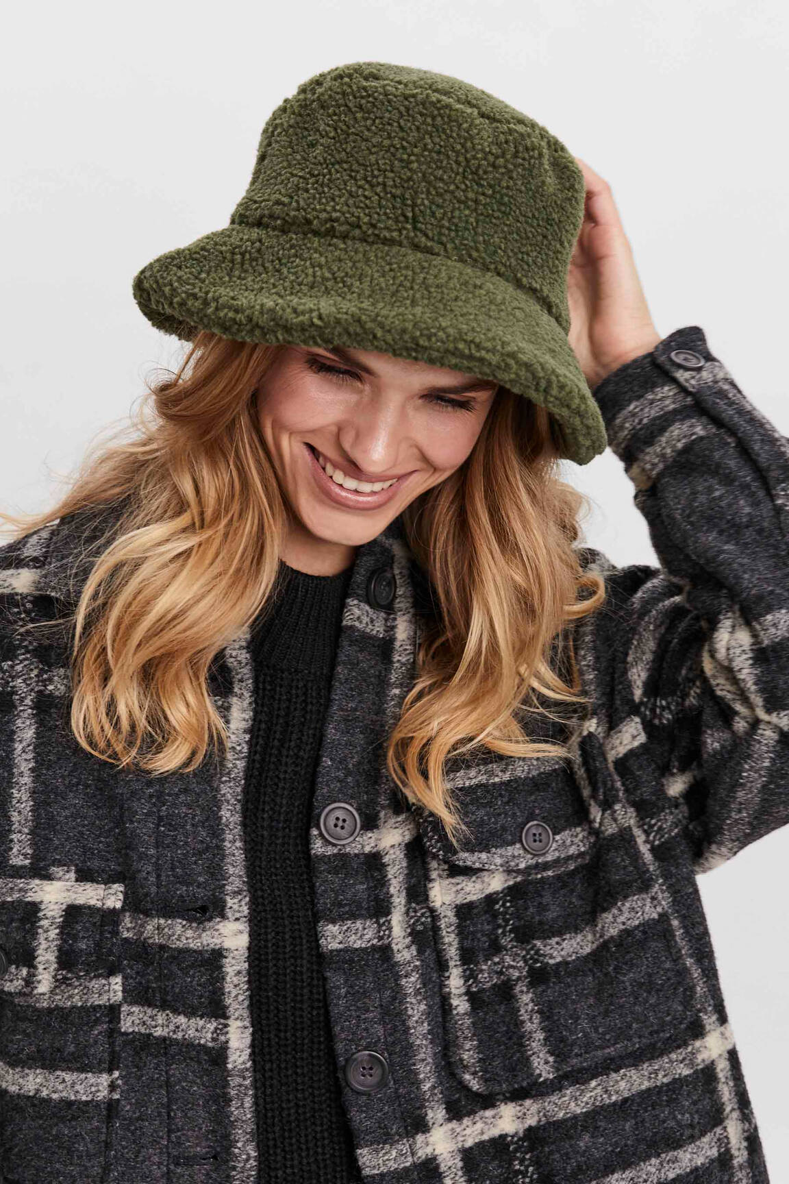 Skrybėlė žalias VERO MODA moteris
