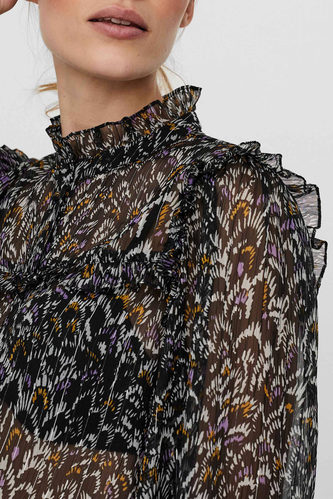 Moteriškas marškinys juodas VERO MODA moteris