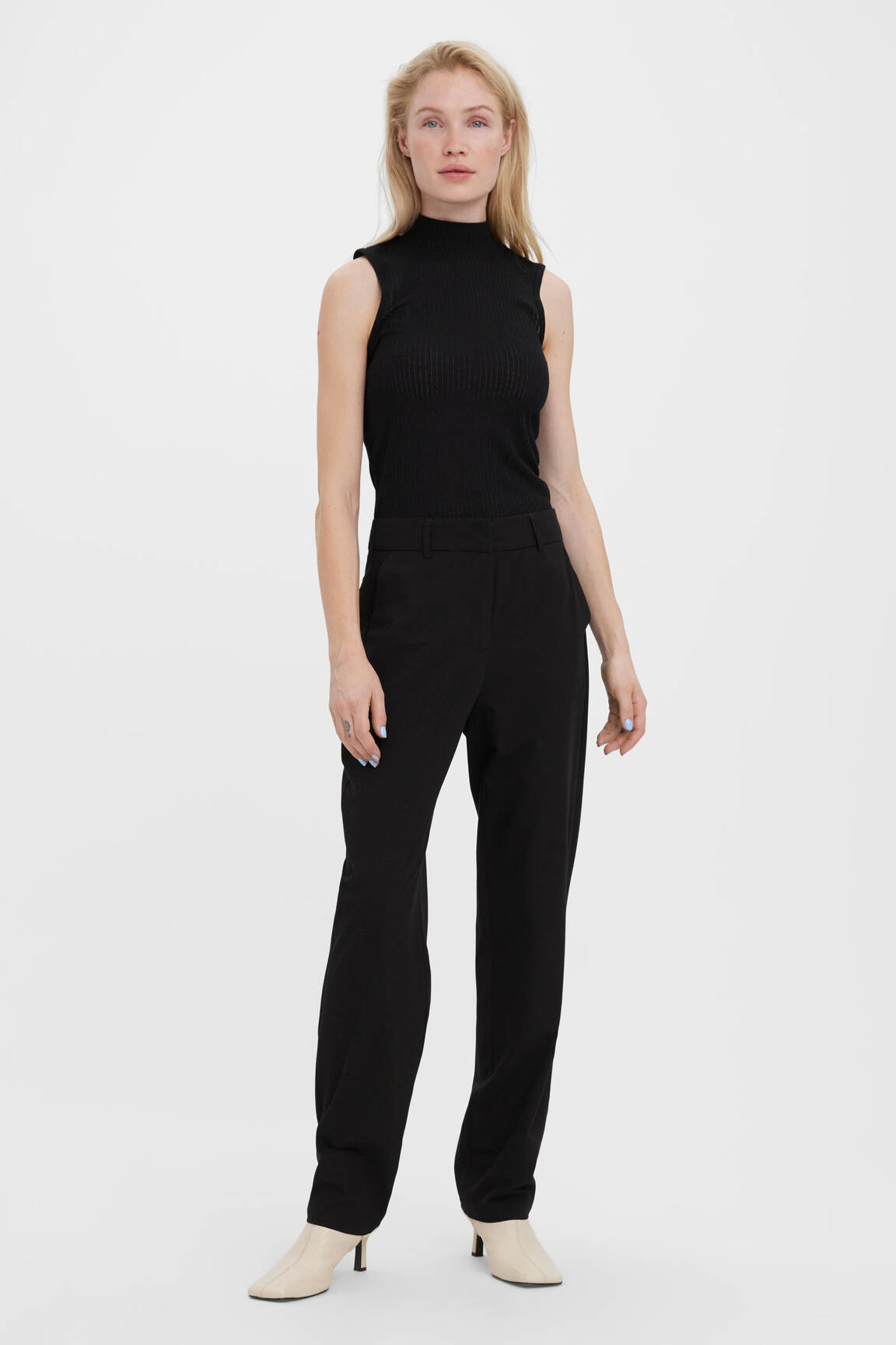 Chino kelnė juodas VERO MODA moteris