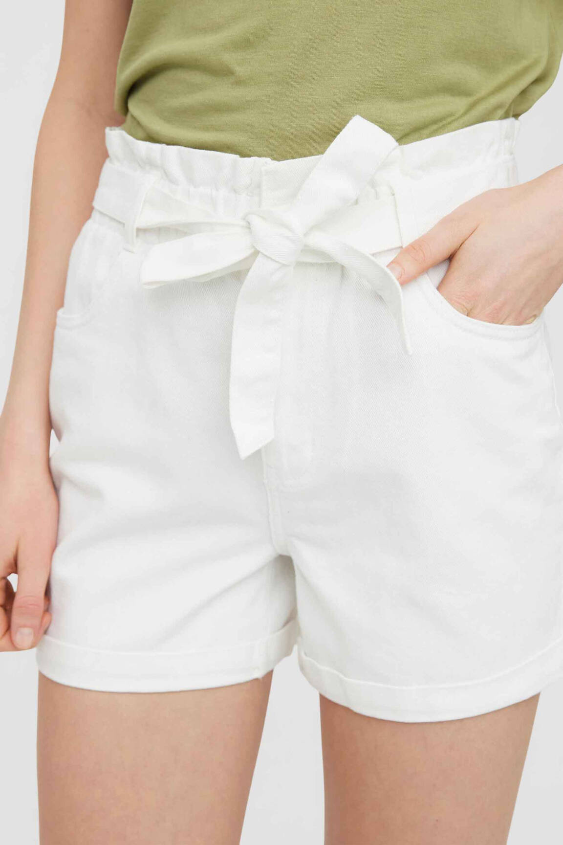 Šortas baltas VERO MODA moteris