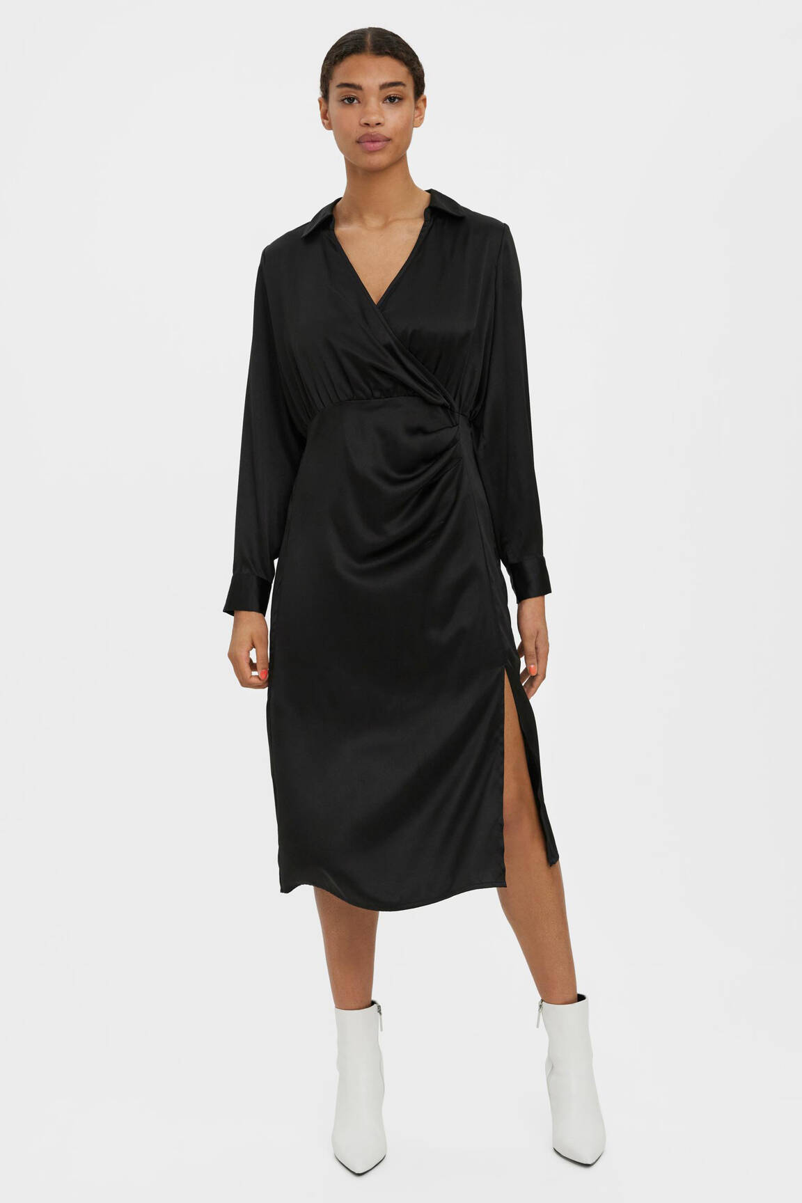 Pusilgių suknelė juodas VERO MODA moteris