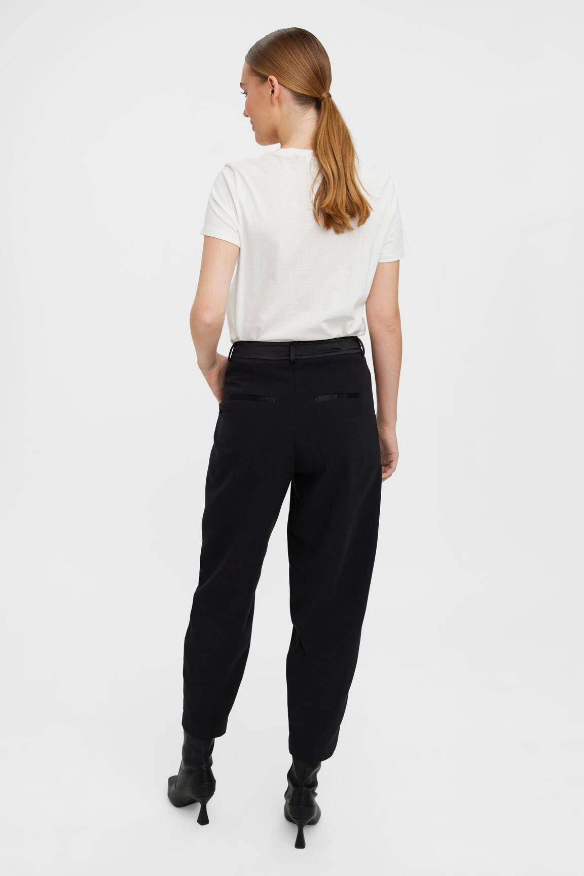Chino kelnė juodas VERO MODA moteris