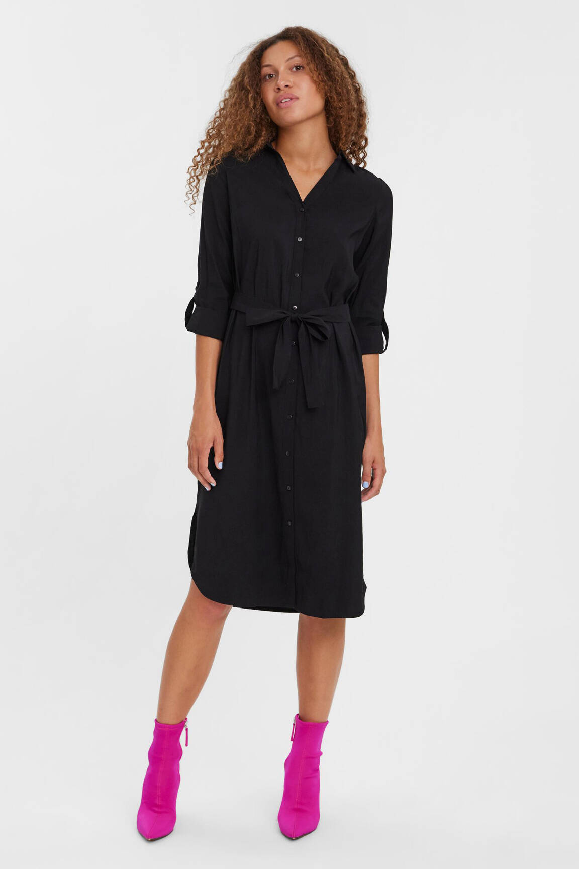 Pusilgių suknelė juodas VERO MODA moteris