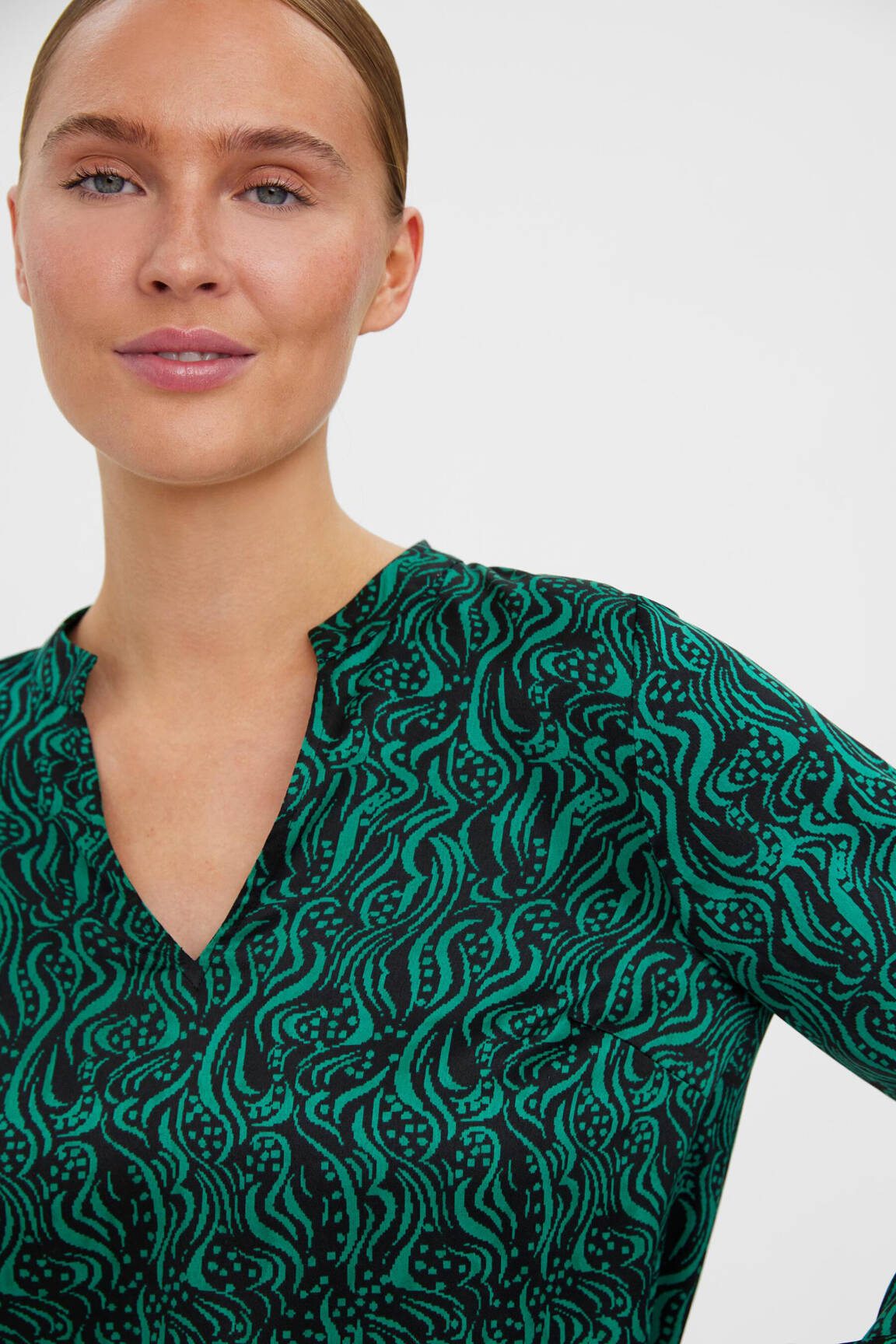 Moteriškas marškinys žalias VERO MODA moteris