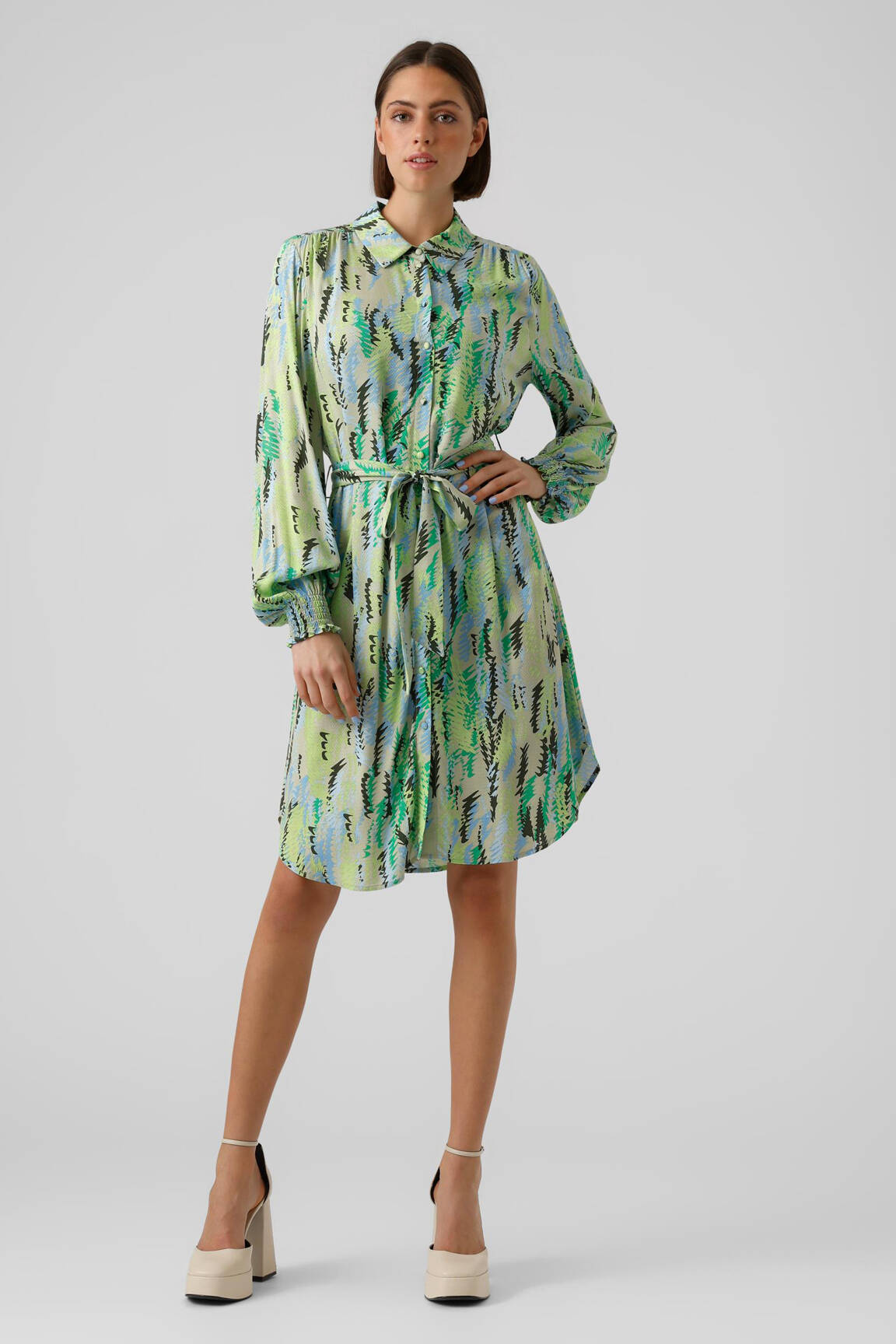Pusilgių suknelė žalias VERO MODA moteris