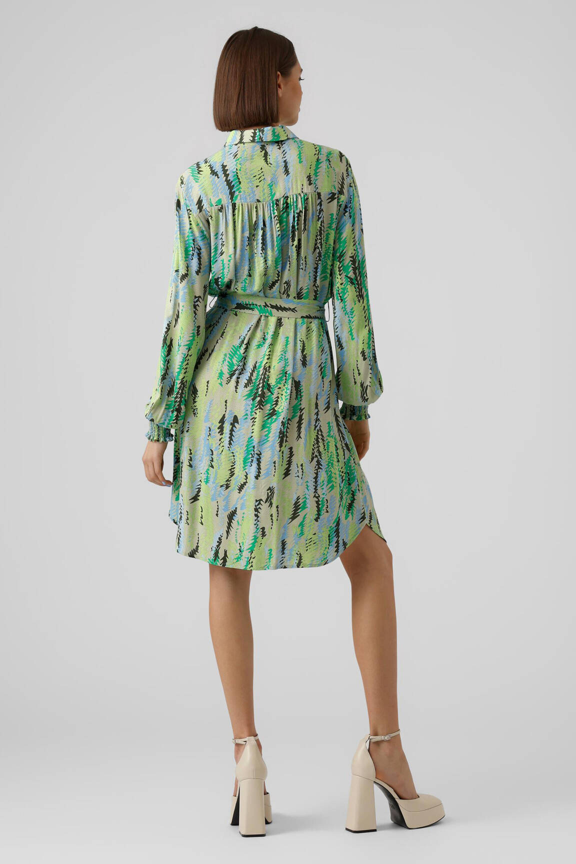 Pusilgių suknelė žalias VERO MODA moteris
