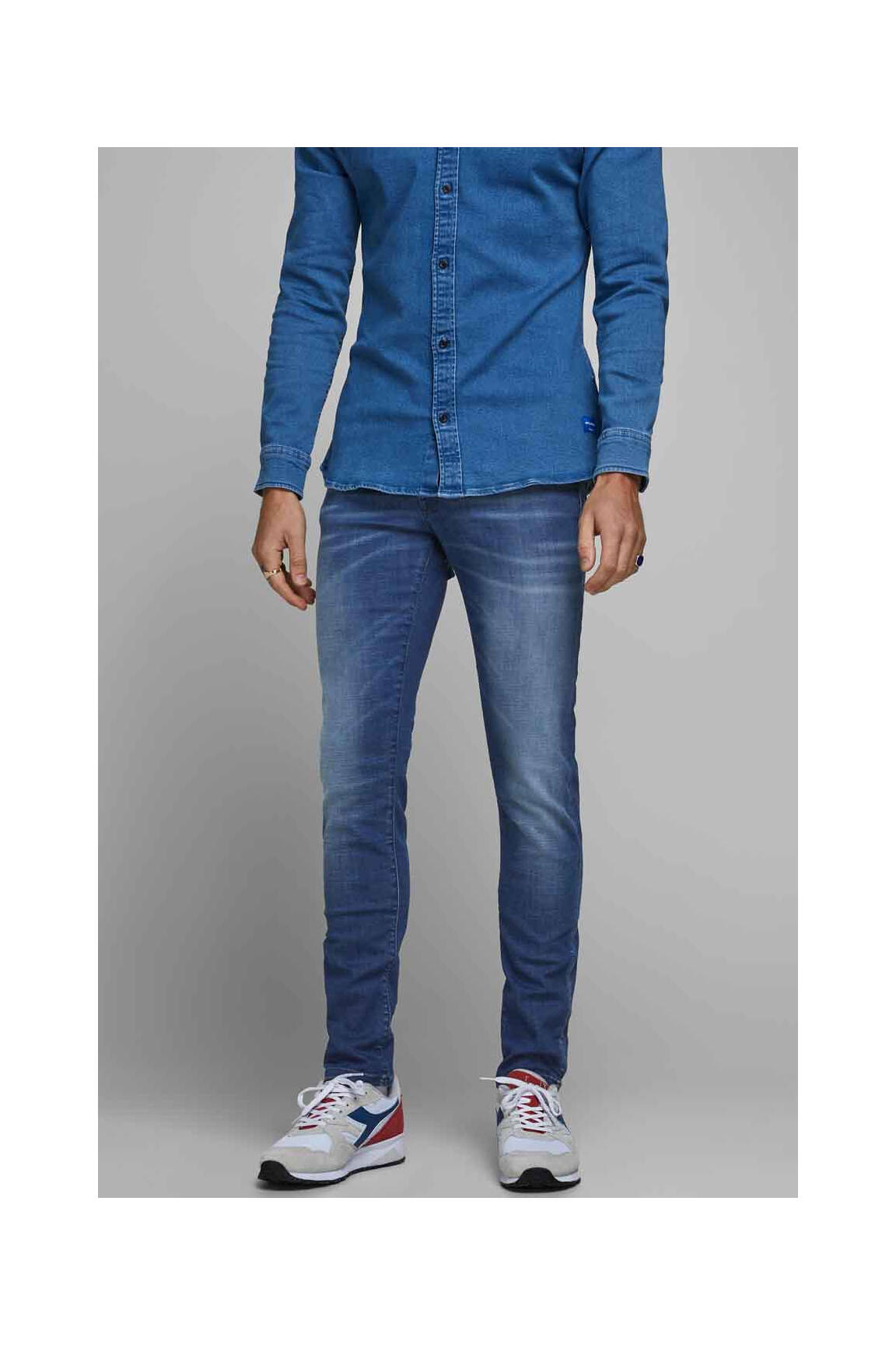 Lieknos džinsai mėlyna JACK & JONES vyras