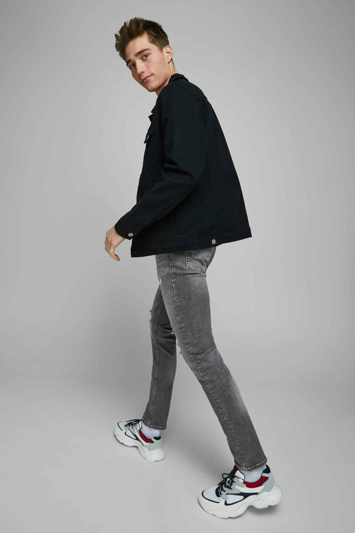 Lieknos džinsai pilka JACK & JONES vyras