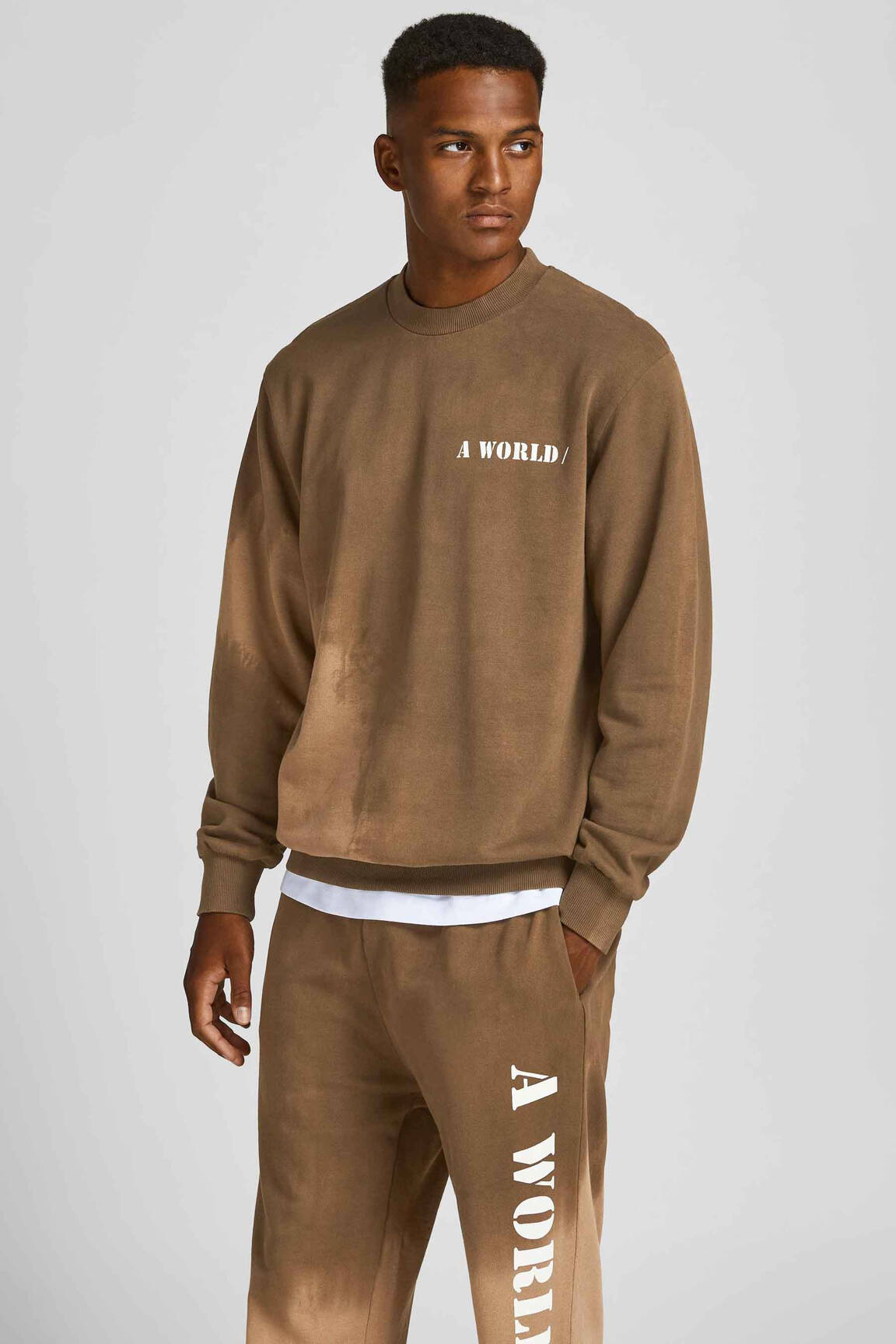 Mikroskopas rudas JACK & JONES vyras