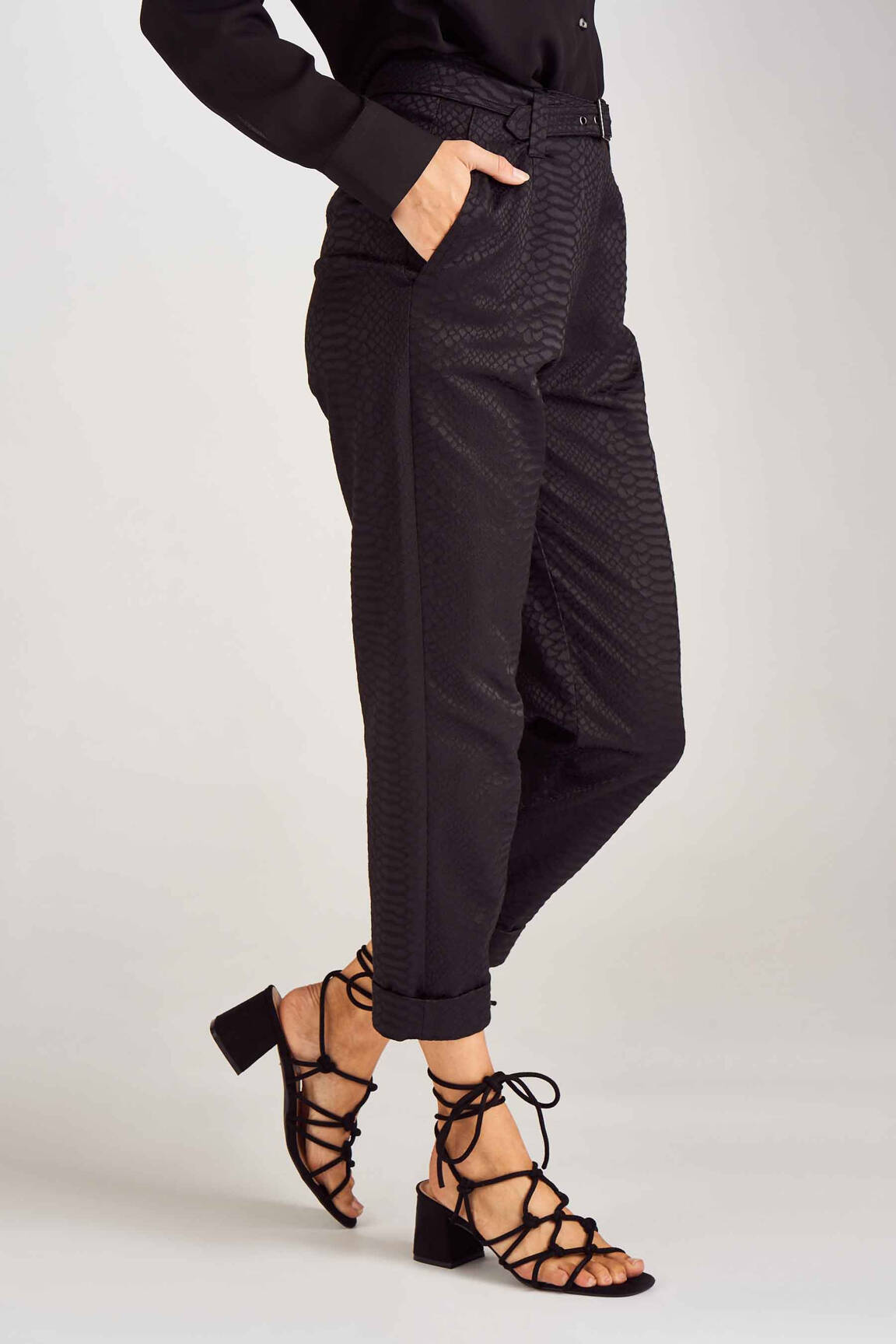 Lieknos kelnės juodas ASTRID BLACK LABEL moteris