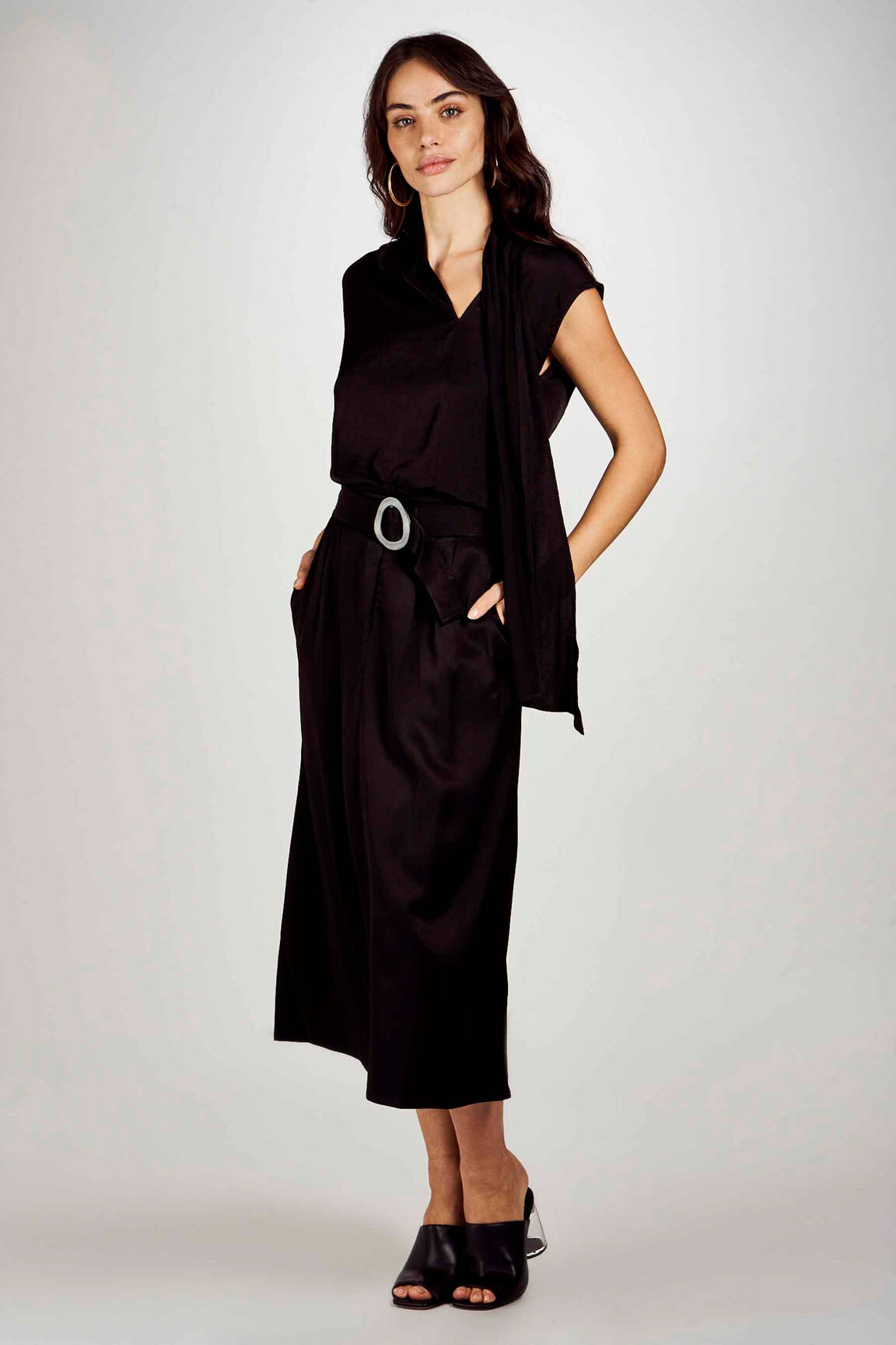 Moteriškas marškinys juodas ASTRID BLACK LABEL moteris