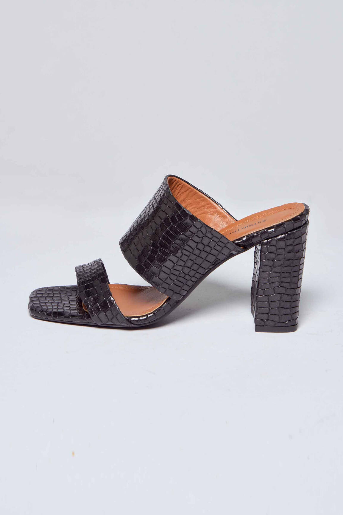 Sandalai/nu pėdos juodas ASTRID BLACK LABEL moteris