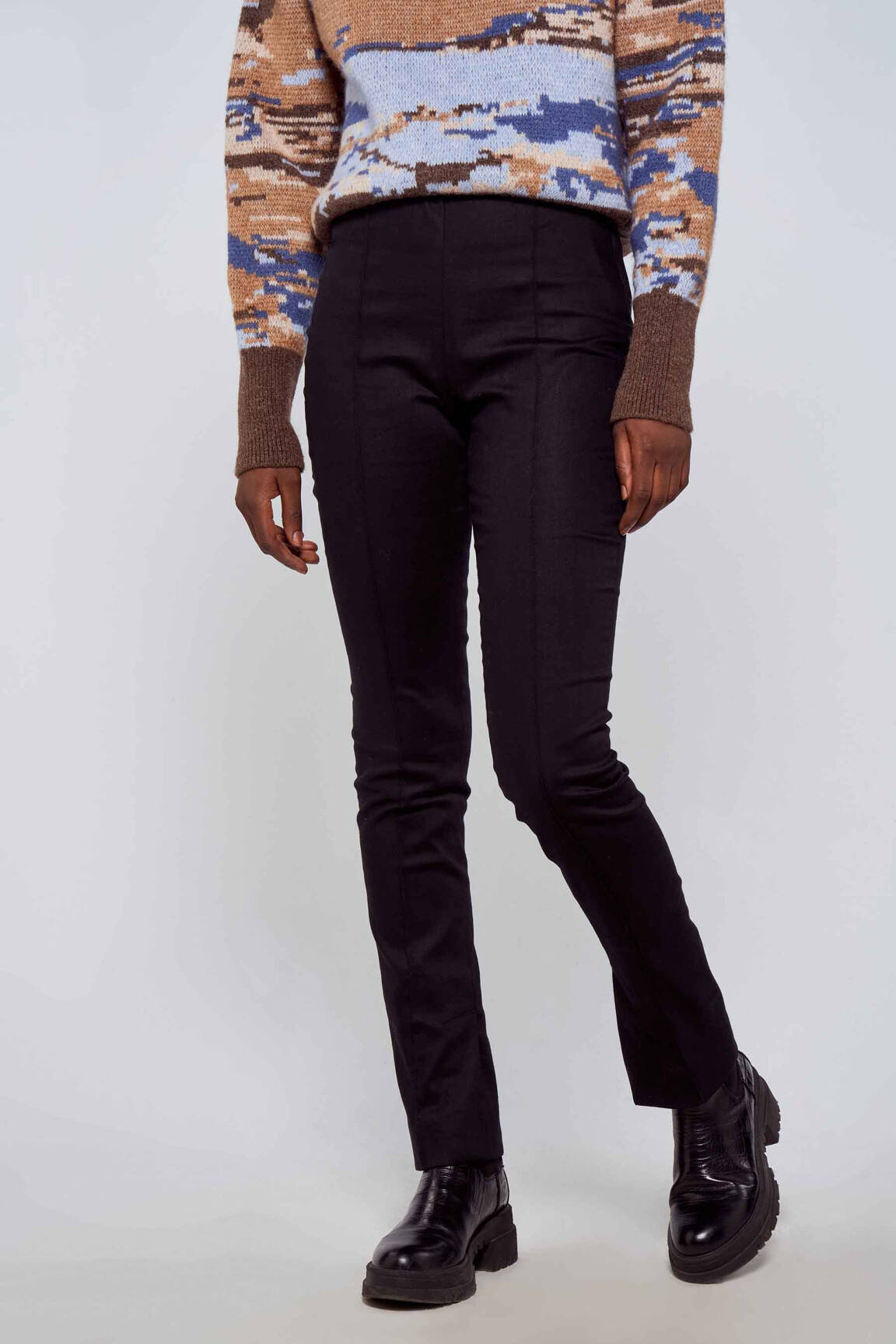 Lieknos kelnės juodas ASTRID BLACK LABEL moteris