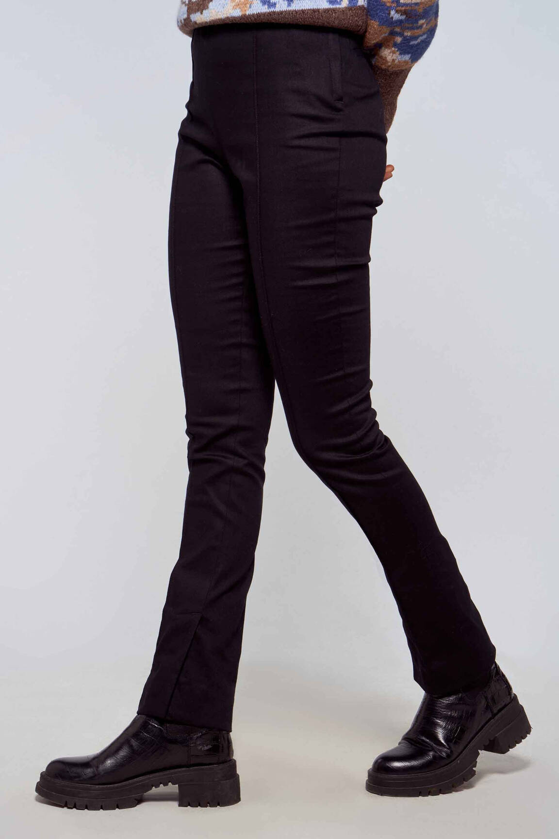 Lieknos kelnės juodas ASTRID BLACK LABEL moteris