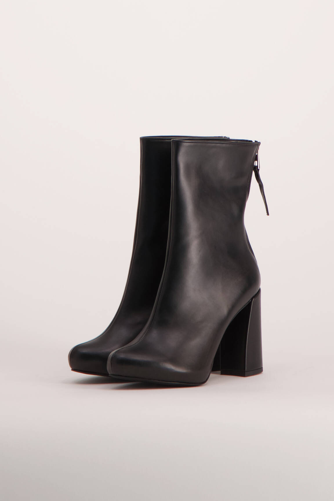 Batai/botai juodas ASTRID BLACK LABEL moteris