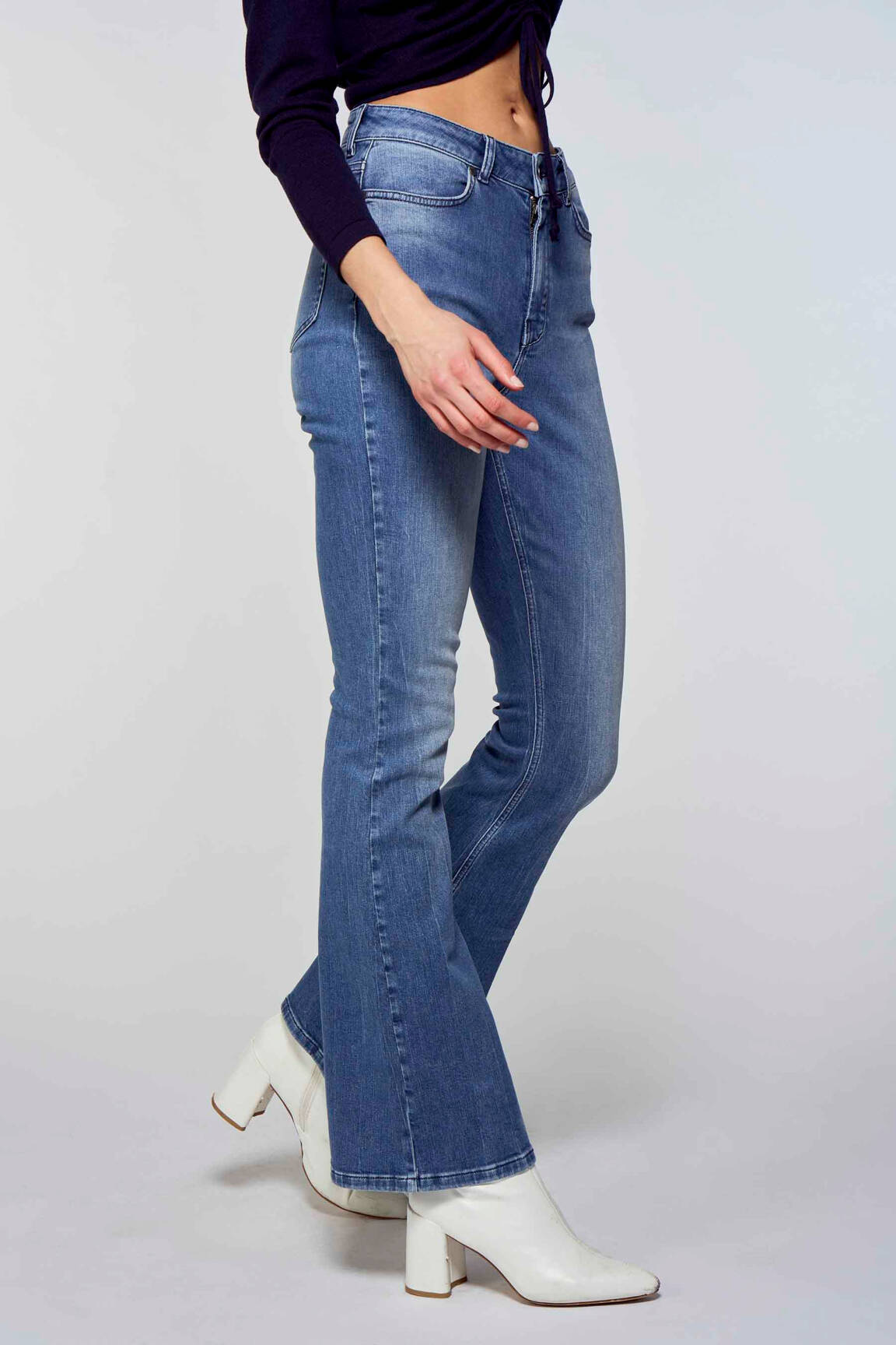 Bootcut džinsai mėlyna OGL moteris