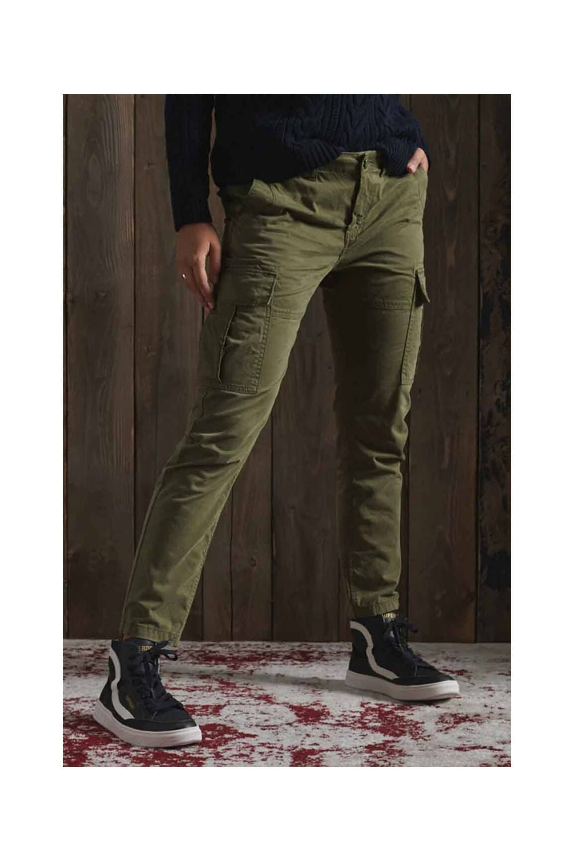 Kargo kelnė žalias SUPERDRY moteris