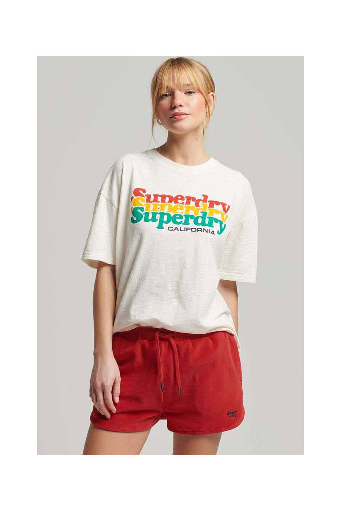 Šortas raudona SUPERDRY moteris