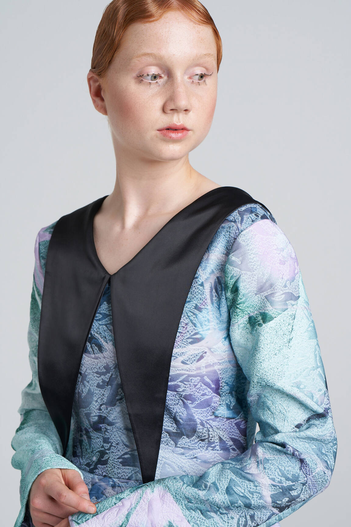 Ilga suknelė žalias YOUNG DESIGNERS moteris
