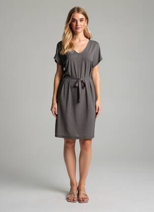 Pusilgių suknelė juodas VERO MODA moteris