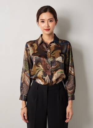 Moteriškas marškinys centrinė iškirptė ilgos rankovės juodas GEISHA moteris