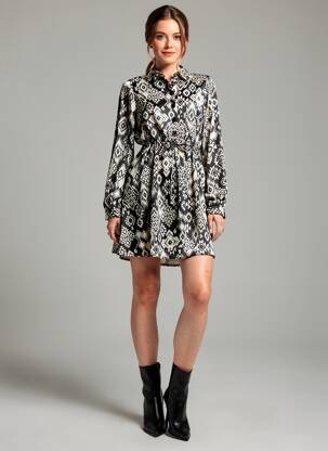 Pusilgių suknelė juodas VERO MODA moteris