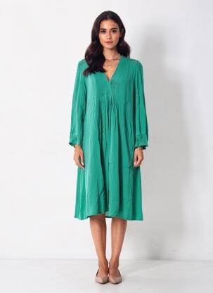 Pusilgių suknelė sklandi forma ilgos rankovės žalias FREEMAN T.PORTER moteris