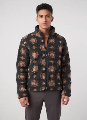 Poliarinė centrinė iškirptė juodas JACK & JONES vyras