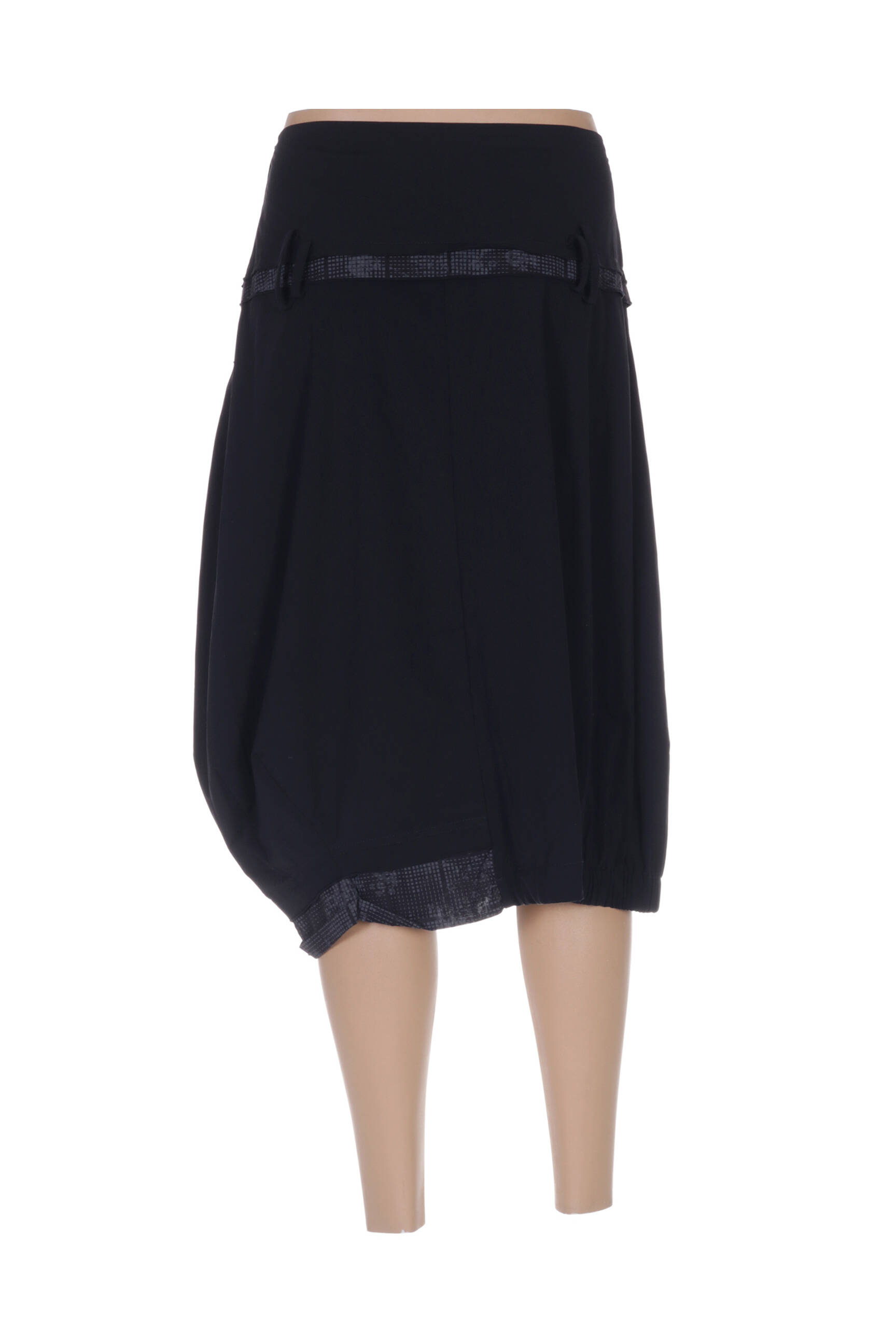 Pusilgis sijonas šoninė užtrauktuko uždarymo sistema juodas A DRESS CONCEPT moteris