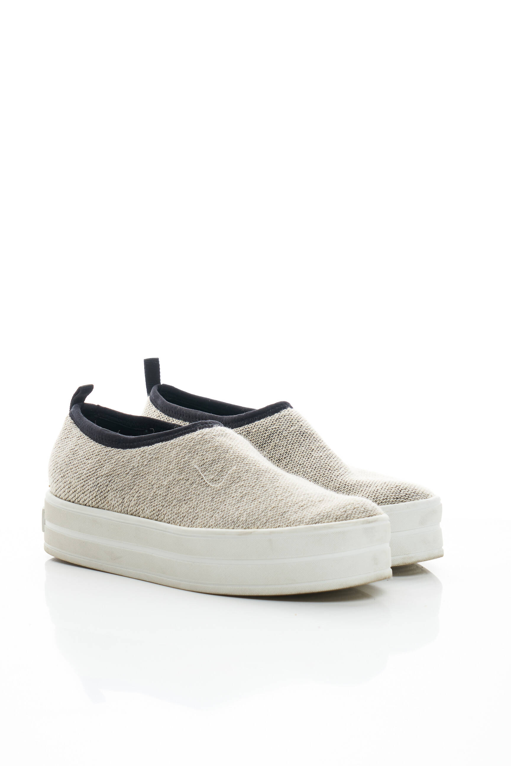 Slip-on batai elastinė uždarymo sistema plokščias kulnas iki 3 cm pilka NANUSHKA moteris