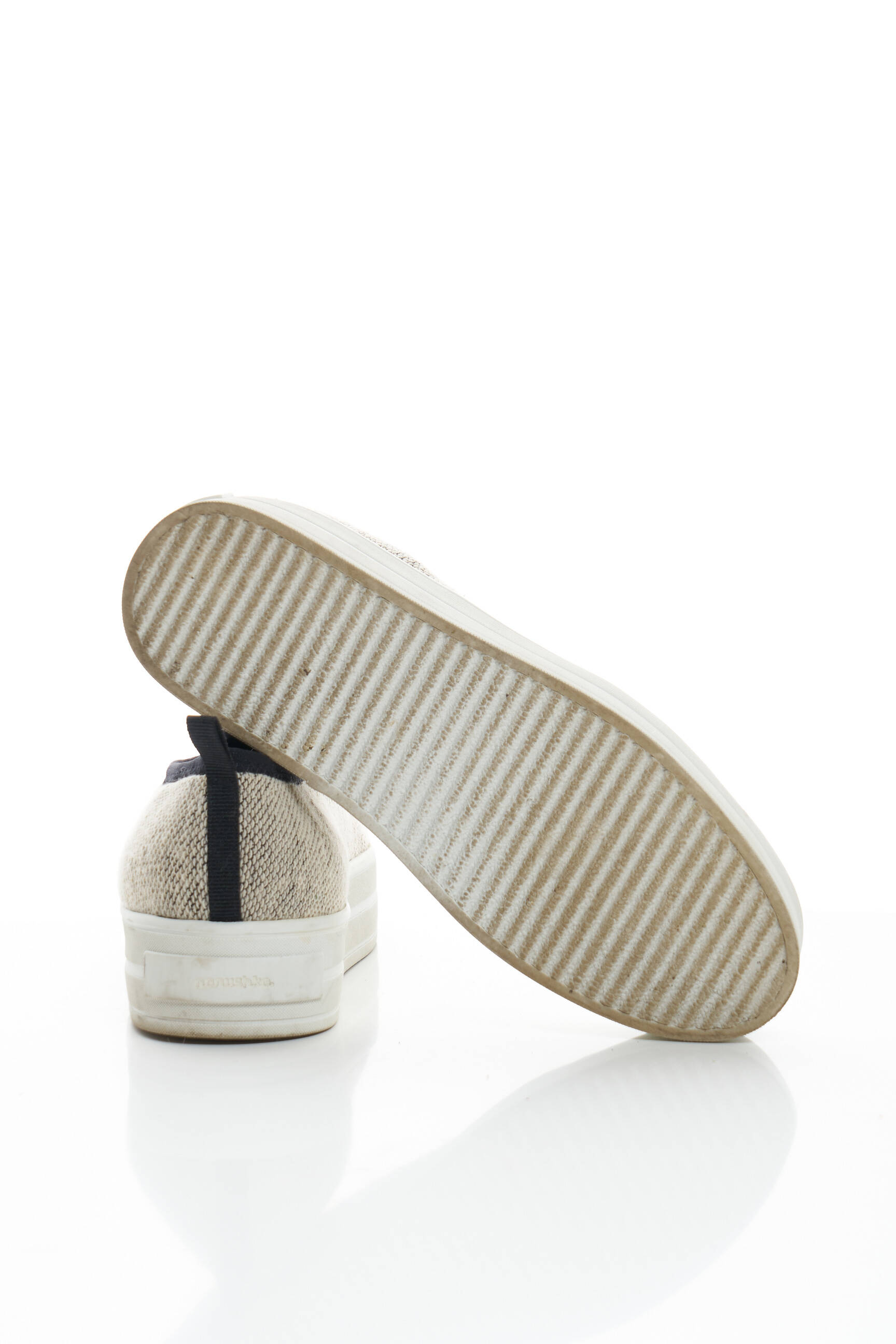 Slip-on batai elastinė uždarymo sistema plokščias kulnas iki 3 cm pilka NANUSHKA moteris