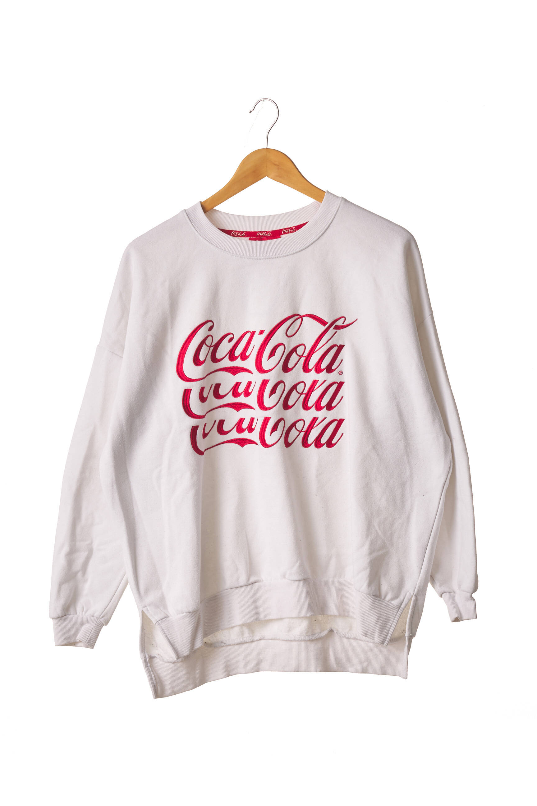 Mikroskopas siuvinėjimas ilgos rankovės baltas COCA-COLA moteris