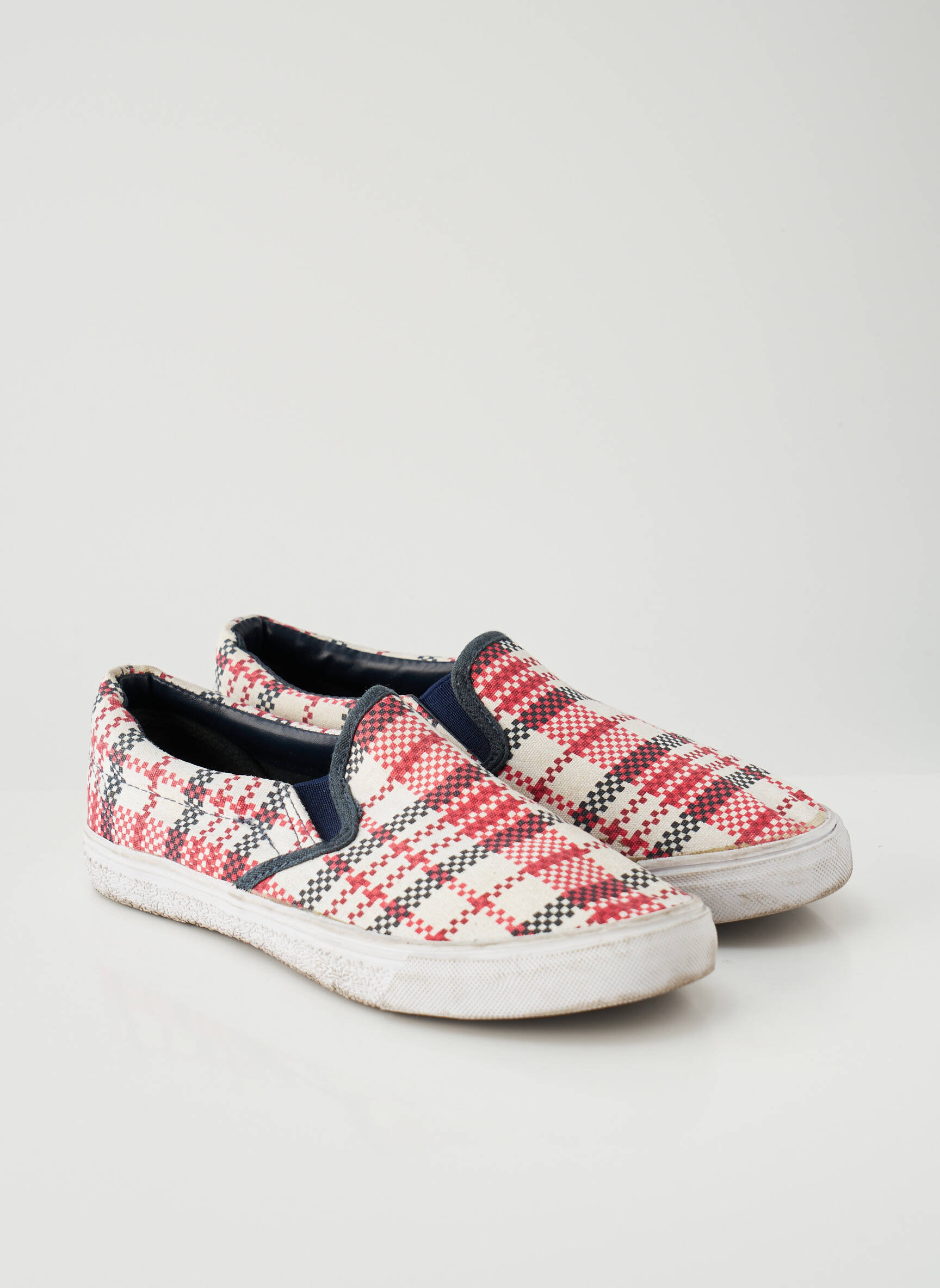 Slip-on batai apvalus mygtukas plokščias kulnas iki 3 cm raudona WOMEN ONLY moteris
